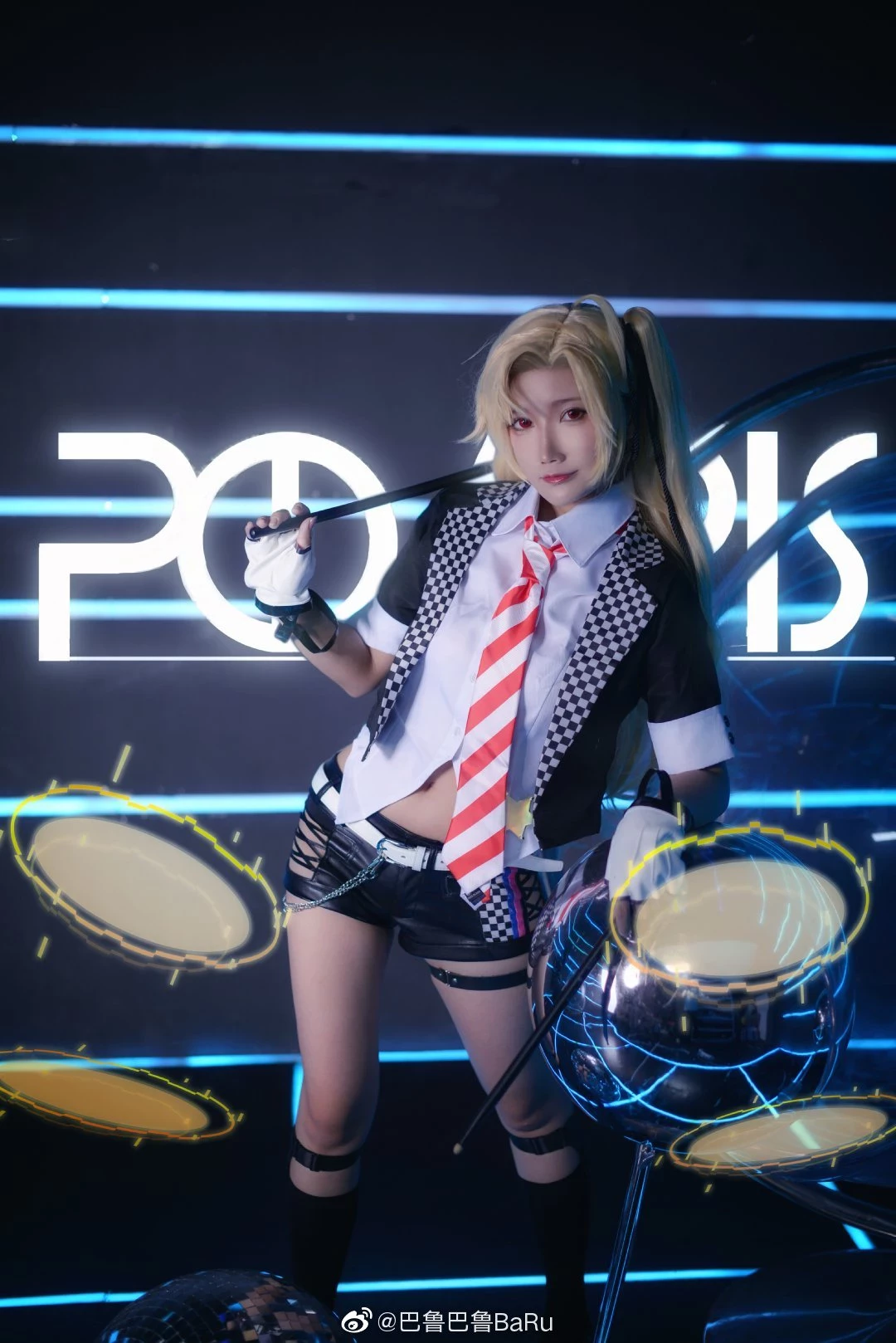 Nữ DJ BARU Sexy Khiêu Gợi Trên Sàn Nhảy