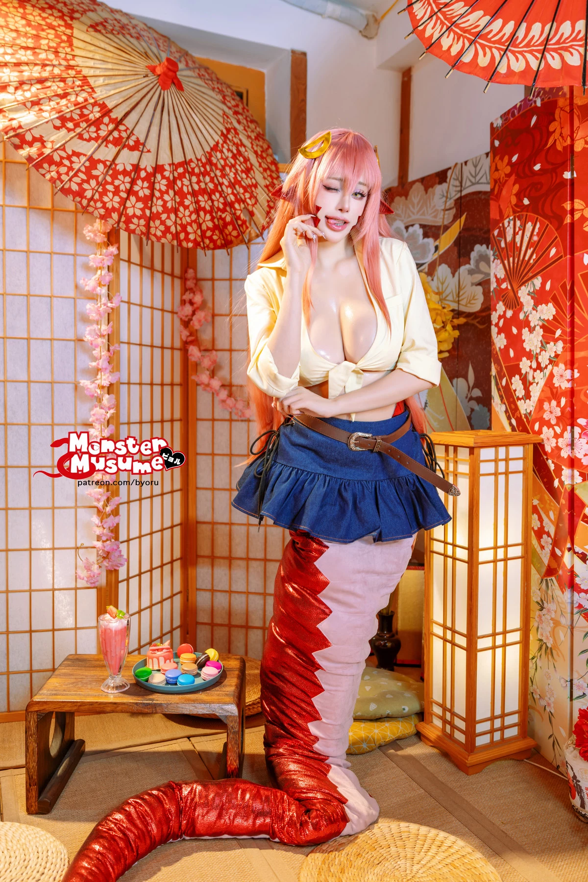 Cô Gái Loli Nhật Bản Cosplay Xà Nữ Show Ảnh Nude ...