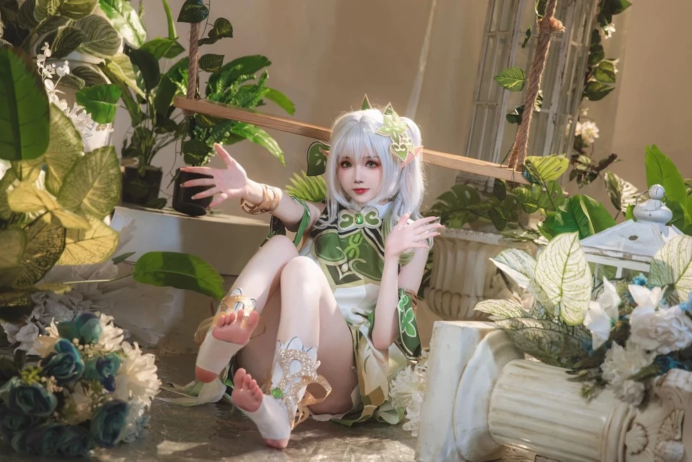 Cô Gái Loli Xinh Đẹp Cosplay Nahida
