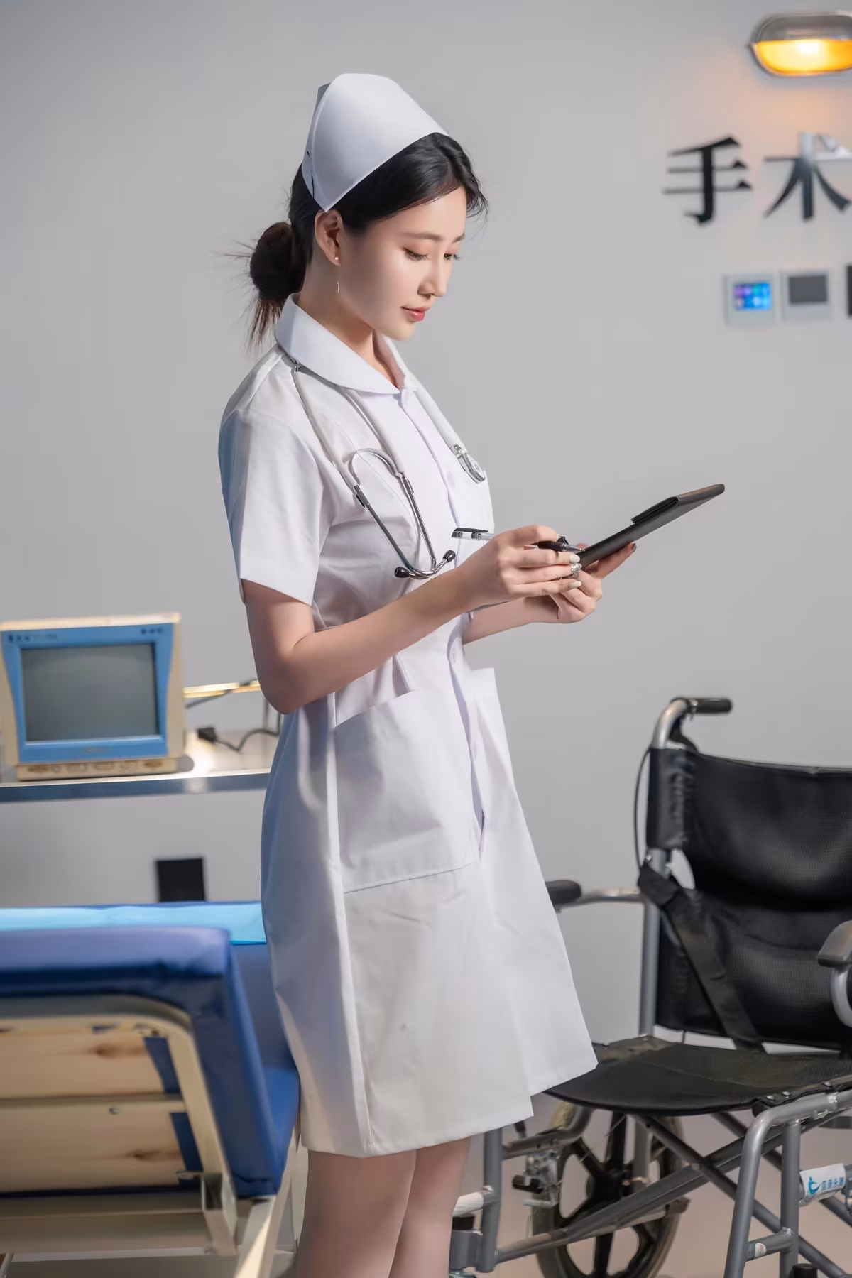 Bí Mật Đời Thường Của Cô Y Tá Cosplay Bởi Nnian